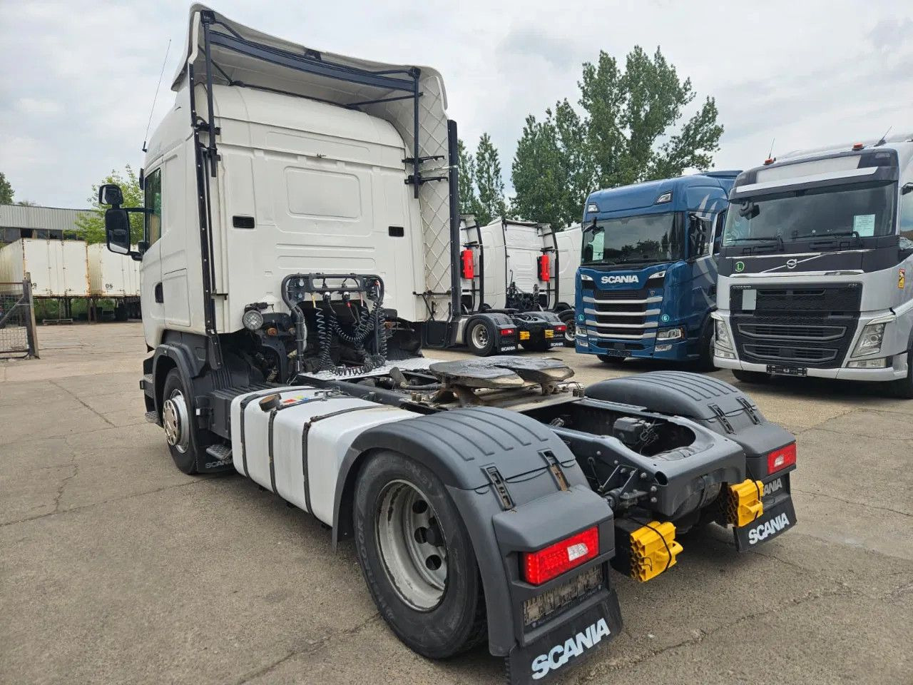 Scania R450 Hydraulics, HighLine, Standklima 2 units - Cabeza tractora: foto 4 Scania R450 Hydraulics, HighLine, Standklima 2 units - Cabeza tractora: foto 4
