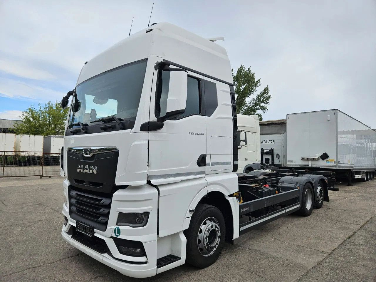 MAN TGX 26.470 XXL BDF 6x2 2 units, NAVI, Lift Axle - Camión portacontenedore/ Intercambiable: foto 1 MAN TGX 26.470 XXL BDF 6x2 2 units, NAVI, Lift Axle - Camión portacontenedore/ Intercambiable: foto 1