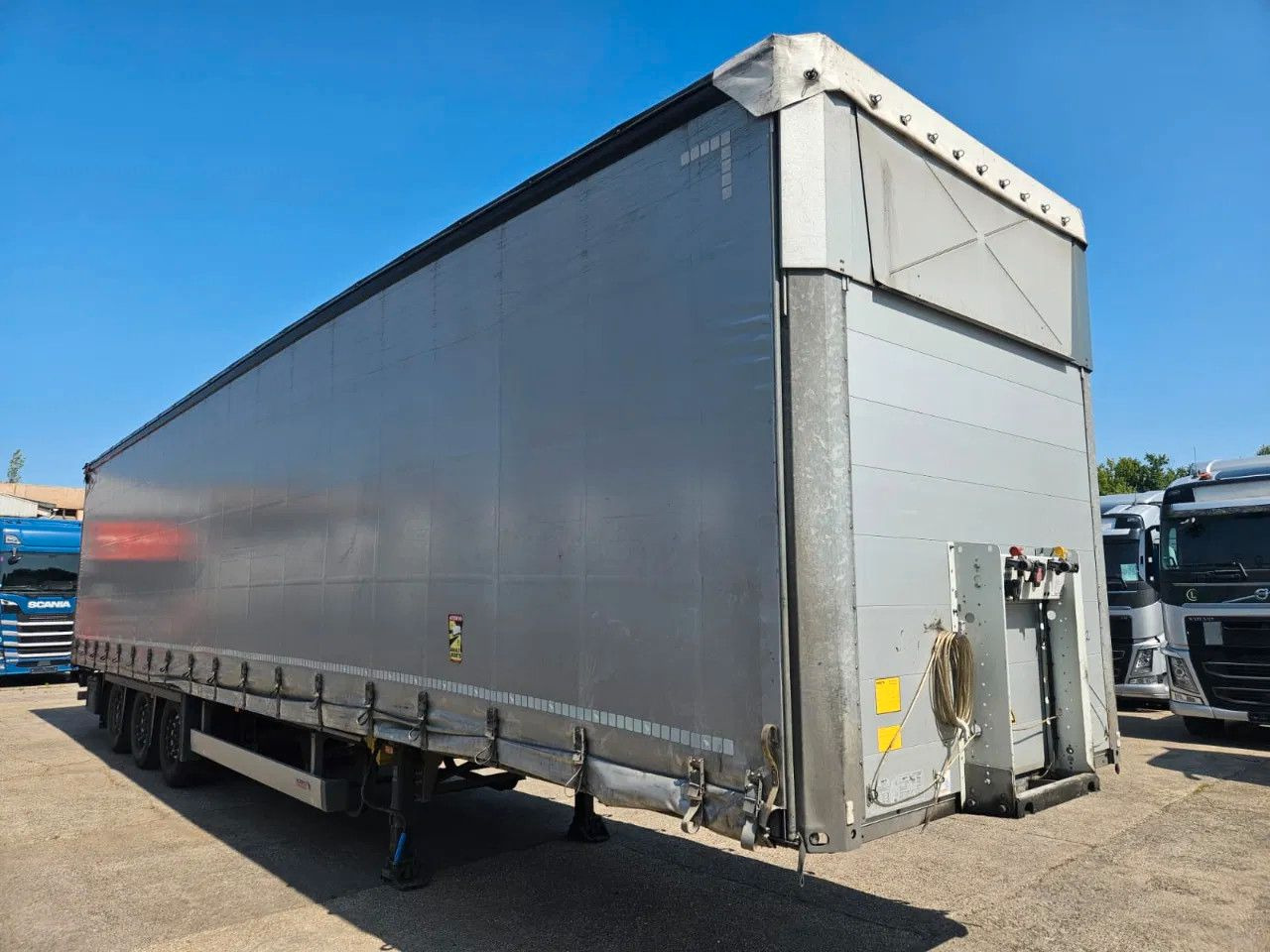 Schmitz Cargobull SCB S3T VARIOS 5 units! Lifting Axle A&C, XL Cod - Semirremolque lona: foto 2 Schmitz Cargobull SCB S3T VARIOS 5 units! Lifting Axle A&C, XL Cod - Semirremolque lona: foto 2