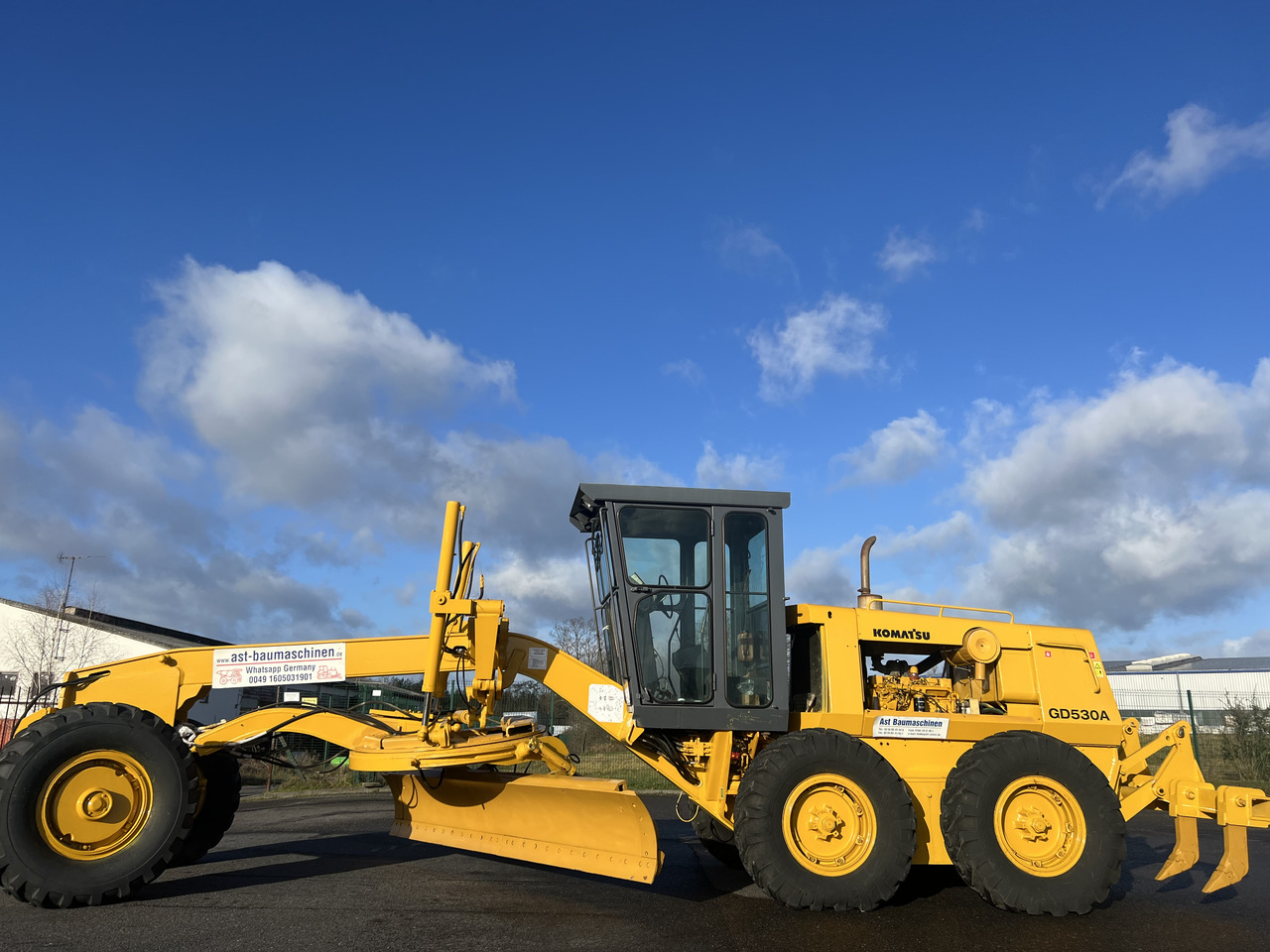 KOMATSU GD530A mit 5-Zahn-Heckaufreisser - Grader: foto 2 KOMATSU GD530A mit 5-Zahn-Heckaufreisser - Grader: foto 2