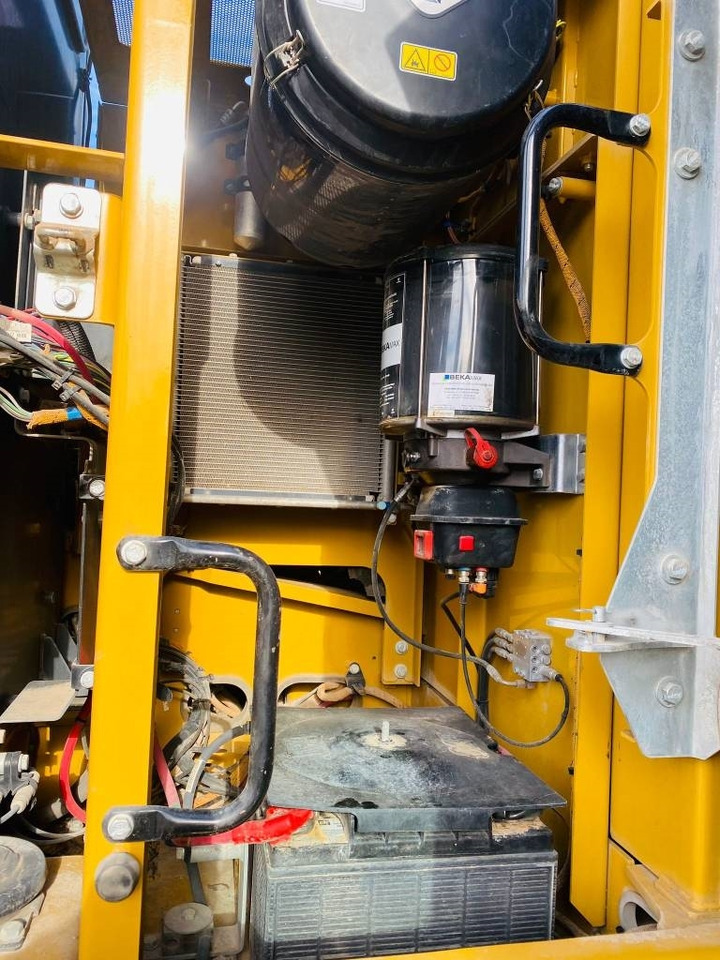 Excavadora de cadenas CAT 330 fln: foto 10