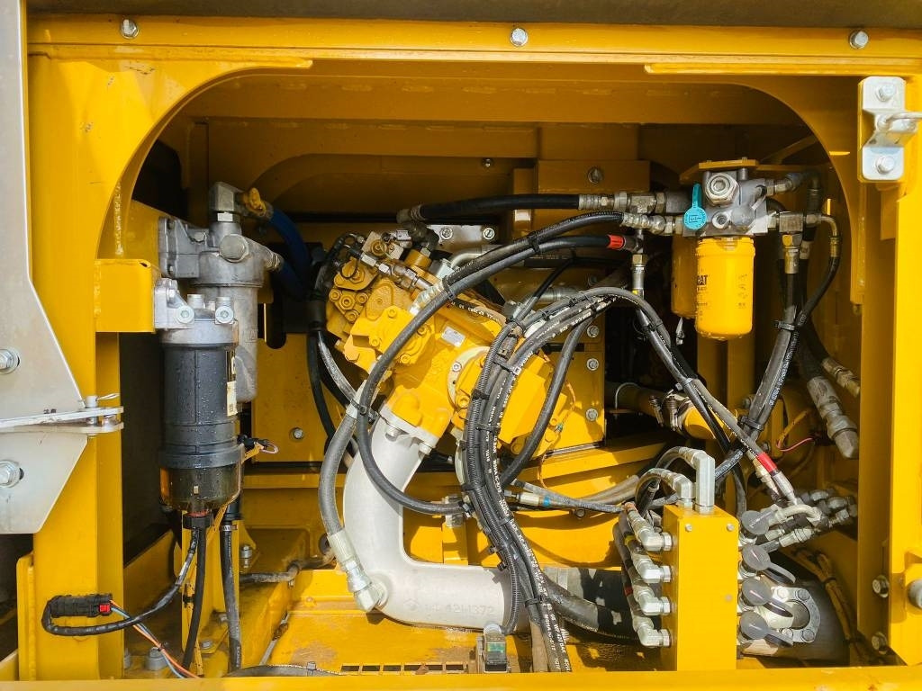 Excavadora de cadenas CAT 330 fln: foto 12