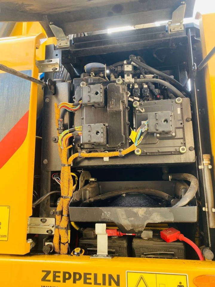 Manipulador de materiales CAT mh3024: foto 9