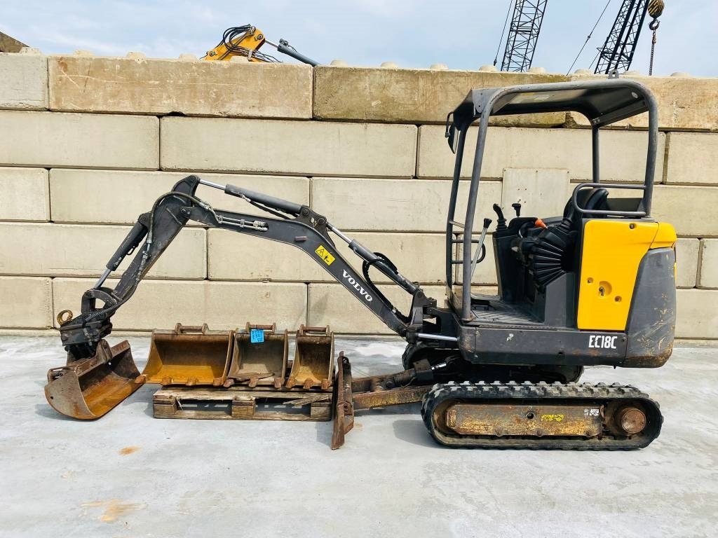 Volvo EC 18 C - Miniexcavadora: foto 1 Volvo EC 18 C - Miniexcavadora: foto 1