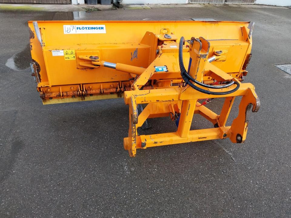 Schneeschild 2,4 Flötzinger Schneepflug Radlader Volvo Cat Liebhe - Otros maquinaria: foto 5 Schneeschild 2,4 Flötzinger Schneepflug Radlader Volvo Cat Liebhe - Otros maquinaria: foto 5