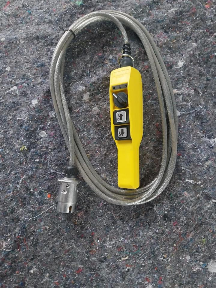 Cabrestante para Maquinaria forestal neue Forstseilwinde Seilwinde Tajfun EGV 65 AHK SG Funk 35 45 55: foto 12 Cabrestante para Maquinaria forestal neue Forstseilwinde Seilwinde Tajfun EGV 65 AHK SG Funk 35 45 55: foto 12