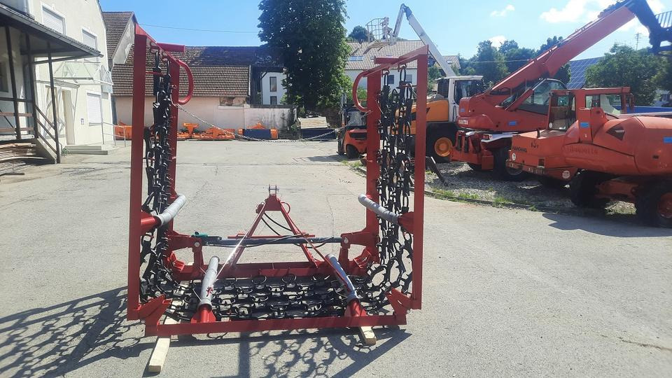 Neue Wiesenegge 6m hydraulisch Wiesenschleppe Fendt Schlepper - Rastra de cadenas: foto 3 Neue Wiesenegge 6m hydraulisch Wiesenschleppe Fendt Schlepper - Rastra de cadenas: foto 3