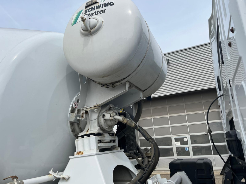 MERCEDES-BENZ Arocs 3240 B 8x4 Betonmischer Deutsch Top AP Achsen - Camión: foto 4 MERCEDES-BENZ Arocs 3240 B 8x4 Betonmischer Deutsch Top AP Achsen - Camión: foto 4