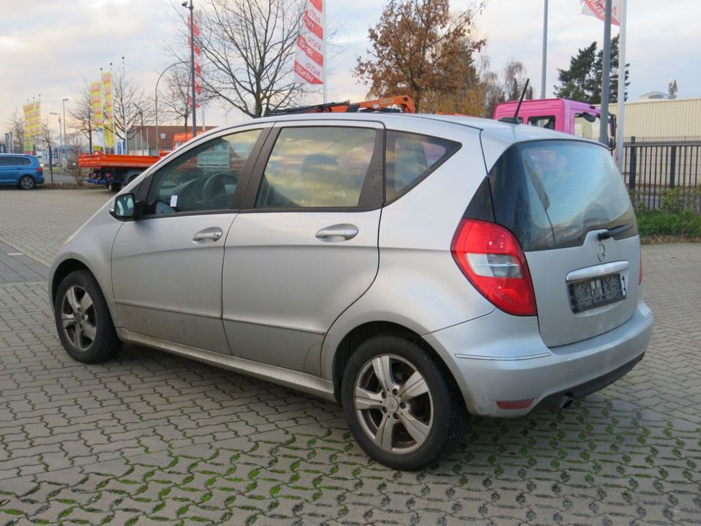 Mercedes-Benz A-Klasse 200 Avantgarde PKW - Camión: foto 3 Mercedes-Benz A-Klasse 200 Avantgarde PKW - Camión: foto 3