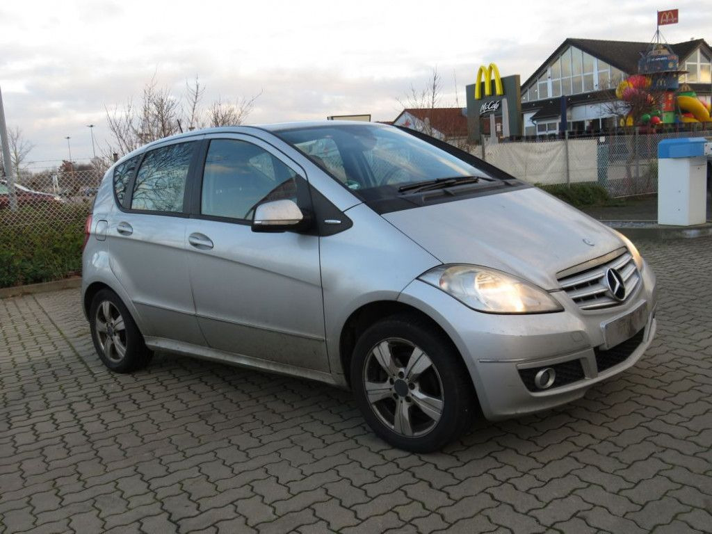 Mercedes-Benz A-Klasse 200 Avantgarde PKW - Camión: foto 2 Mercedes-Benz A-Klasse 200 Avantgarde PKW - Camión: foto 2