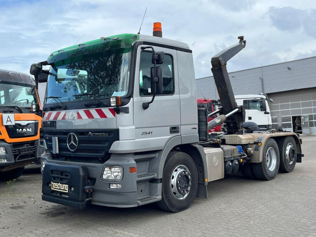 Mercedes-Benz Actros 2641 L 6x2 Abrollkipper 159TKM kuz.Radsta - Camión: foto 1 Mercedes-Benz Actros 2641 L 6x2 Abrollkipper 159TKM kuz.Radsta - Camión: foto 1