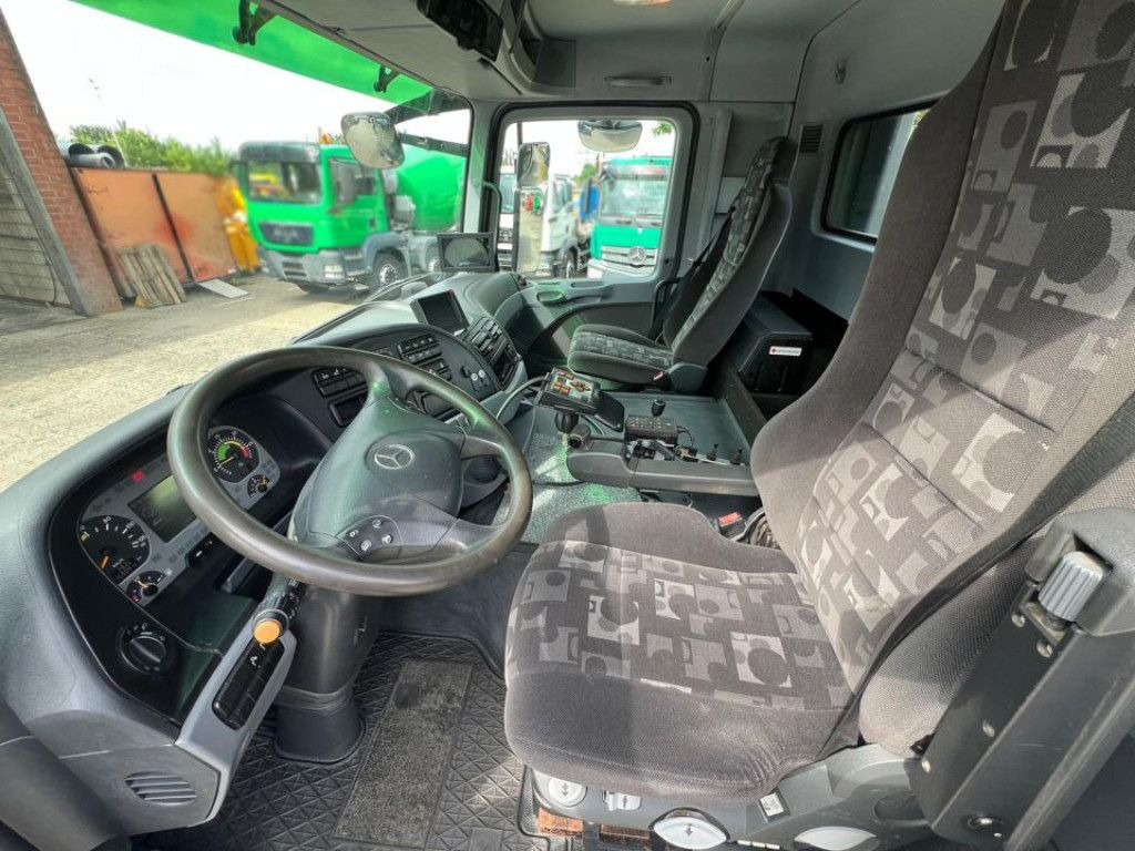 Mercedes-Benz Actros 2641 L 6x2 Abrollkipper 159TKM kuz.Radsta - Camión: foto 5 Mercedes-Benz Actros 2641 L 6x2 Abrollkipper 159TKM kuz.Radsta - Camión: foto 5