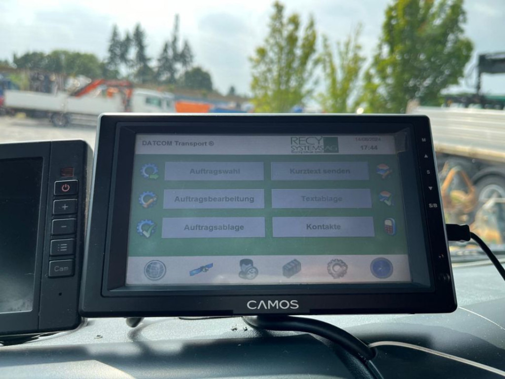 MAN TG-L 12.220 4x2 BL Standardkoffer LBW LBW 1.5 to - Camión caja cerrada: foto 2 MAN TG-L 12.220 4x2 BL Standardkoffer LBW LBW 1.5 to - Camión caja cerrada: foto 2