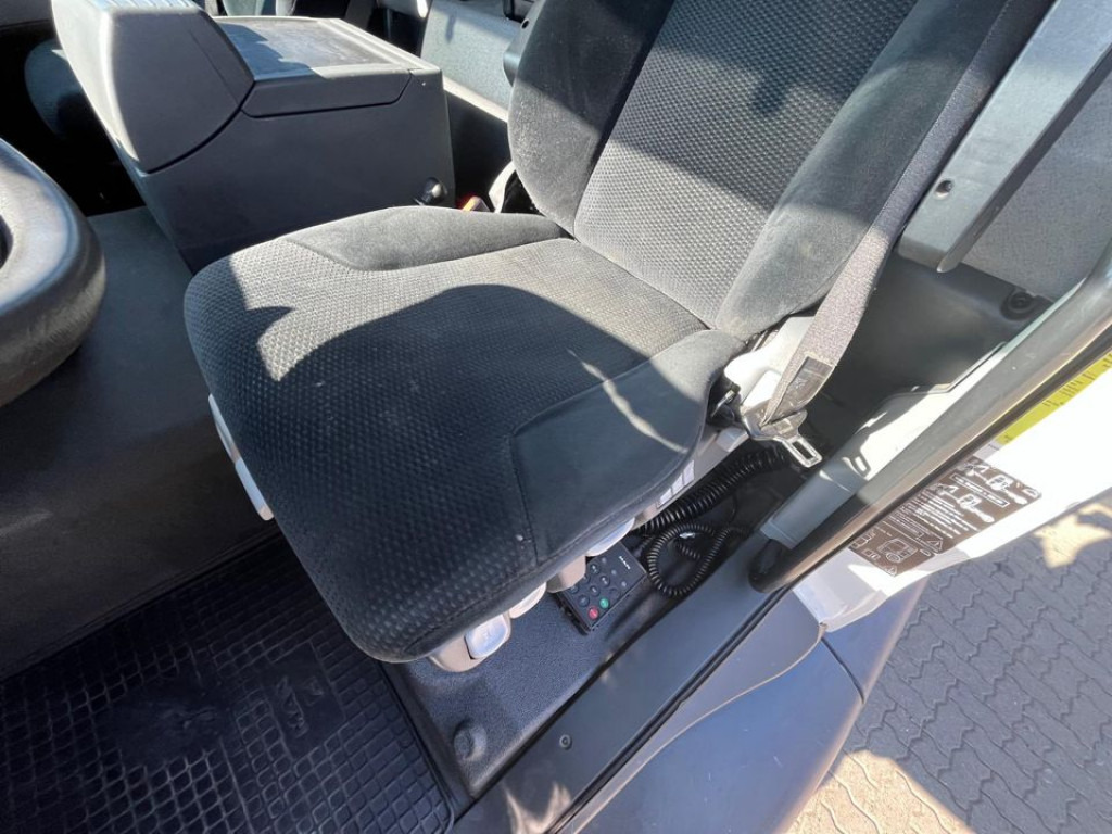 MAN TG-S 26.400 6x2-2 BL Pritsche Heckkran 5xhydr.Ausschub, Funk - Camión caja abierta, Camión grúa: foto 3 MAN TG-S 26.400 6x2-2 BL Pritsche Heckkran 5xhydr.Ausschub, Funk - Camión caja abierta, Camión grúa: foto 3