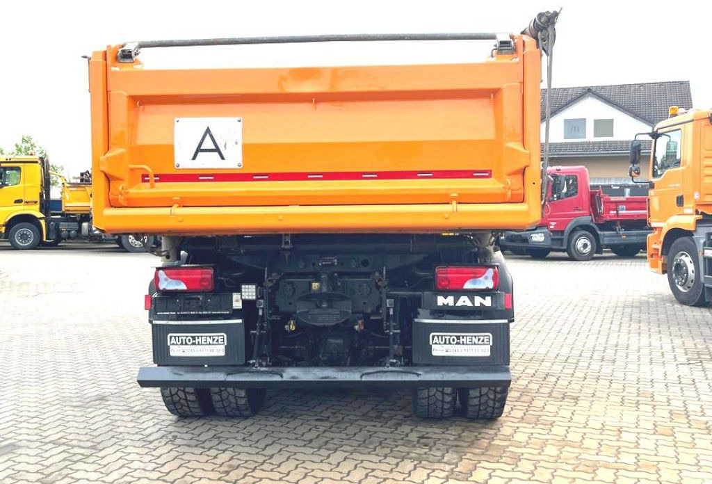 MAN TG-S 26.440 6x4 3-Achs Kipper Bordmatik - Camión volquete: foto 5 MAN TG-S 26.440 6x4 3-Achs Kipper Bordmatik - Camión volquete: foto 5