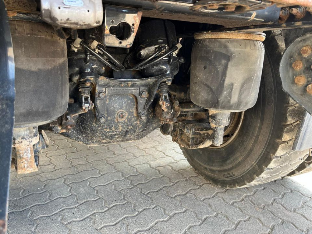 MAN TG-S 26.440 6x6 3-Achs Allradkipper Bordmatik Schalter - Camión volquete: foto 4 MAN TG-S 26.440 6x6 3-Achs Allradkipper Bordmatik Schalter - Camión volquete: foto 4