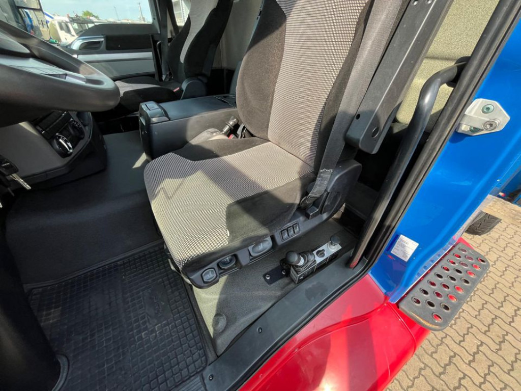 MAN TG-S 26.500 6x6 BB 3-Achs Allradkipper Bordmatik - Camión volquete: foto 5 MAN TG-S 26.500 6x6 BB 3-Achs Allradkipper Bordmatik - Camión volquete: foto 5