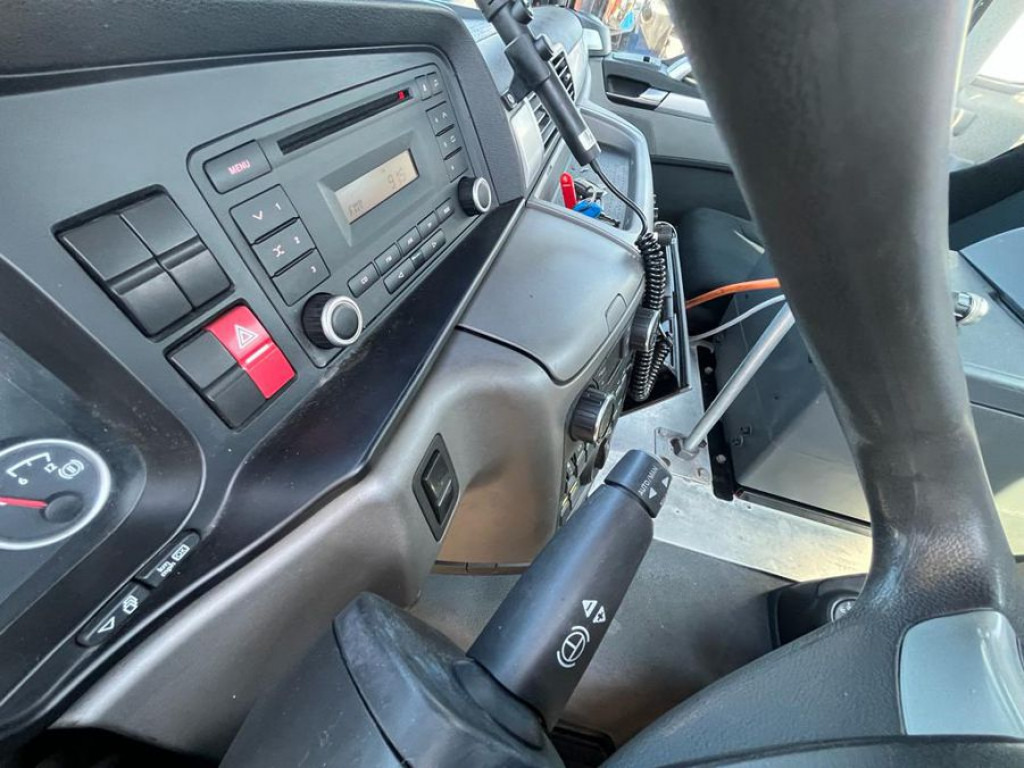 MAN TG-S 33.440 AK 6x6 3-Achs Allradkipper - Camión volquete: foto 2 MAN TG-S 33.440 AK 6x6 3-Achs Allradkipper - Camión volquete: foto 2