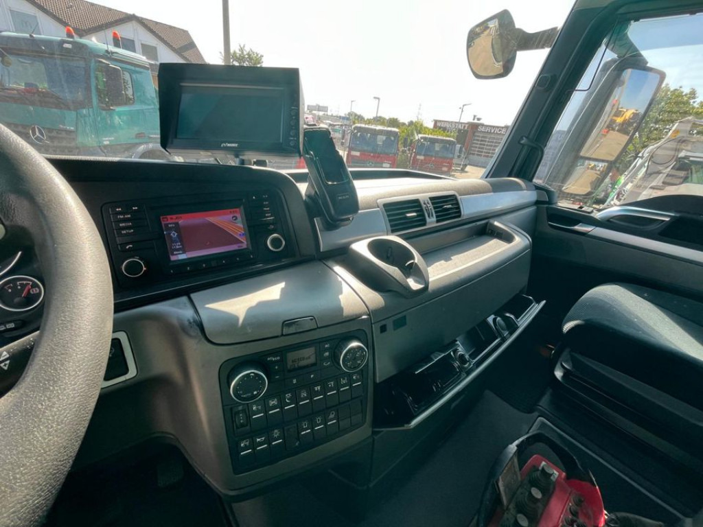 MAN TG-X 26.400 6x2 Pritsche Heckkran Palfinger 34002 - Camión caja abierta, Camión grúa: foto 3 MAN TG-X 26.400 6x2 Pritsche Heckkran Palfinger 34002 - Camión caja abierta, Camión grúa: foto 3