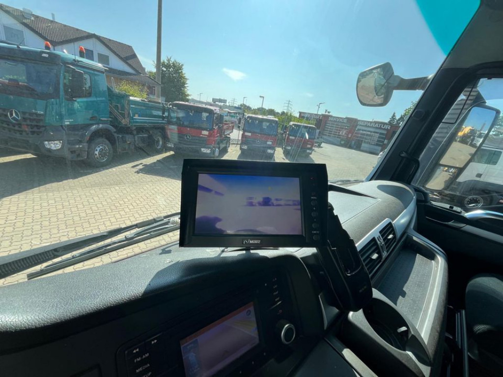 MAN TG-X 26.400 6x2 Pritsche Heckkran Palfinger 34002 - Camión caja abierta, Camión grúa: foto 4 MAN TG-X 26.400 6x2 Pritsche Heckkran Palfinger 34002 - Camión caja abierta, Camión grúa: foto 4