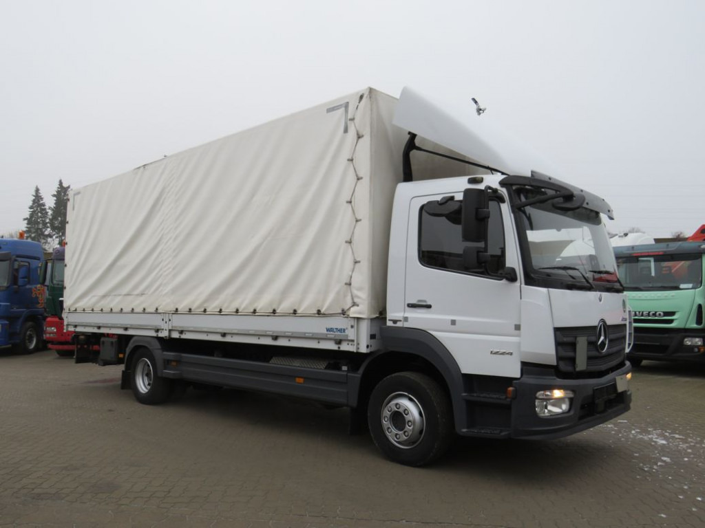 MERCEDES-BENZ Atego 1224 L Pritsche LBW LBW 1.5to - Camión lona: foto 4 MERCEDES-BENZ Atego 1224 L Pritsche LBW LBW 1.5to - Camión lona: foto 4
