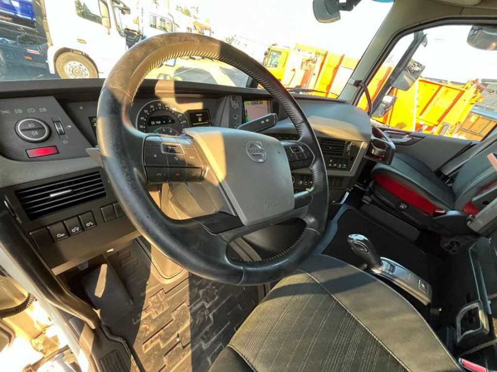 Volvo FH 500 6x2 Abrollkipper Funkfernbedienung - Camión multibasculante: foto 5 Volvo FH 500 6x2 Abrollkipper Funkfernbedienung - Camión multibasculante: foto 5
