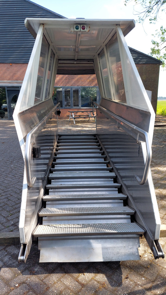 Passenger Stair SPS PTC-15 - Escalera de pasajeros: foto 3 Passenger Stair SPS PTC-15 - Escalera de pasajeros: foto 3