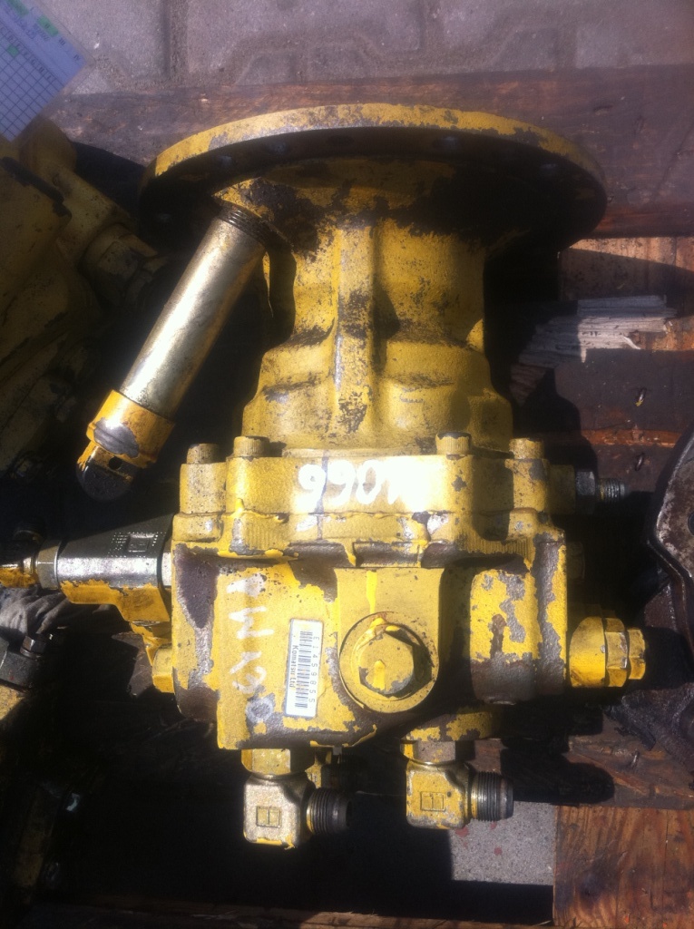 KOMATSU E1459855 LVK1 - Motor hidráulico para Maquinaria de construcción: foto 1 KOMATSU E1459855 LVK1 - Motor hidráulico para Maquinaria de construcción: foto 1