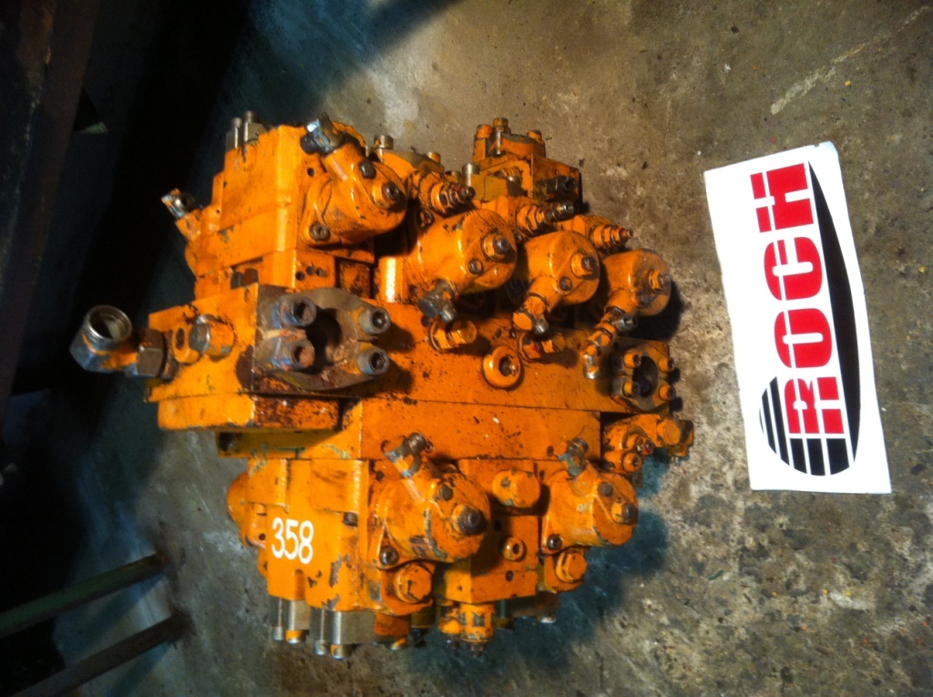 LINDE 669CO20388 7559 - 6 SEKCYJNY + 668C0226733 + 669C025629 + 669C025609 + 669C026644 + 669C026646 + 6610022603 - Válvula hidráulica para Maquinaria de construcción: foto 1 LINDE 669CO20388 7559 - 6 SEKCYJNY + 668C0226733 + 669C025629 + 669C025609 + 669C026644 + 669C026646 + 6610022603 - Válvula hidráulica para Maquinaria de construcción: foto 1