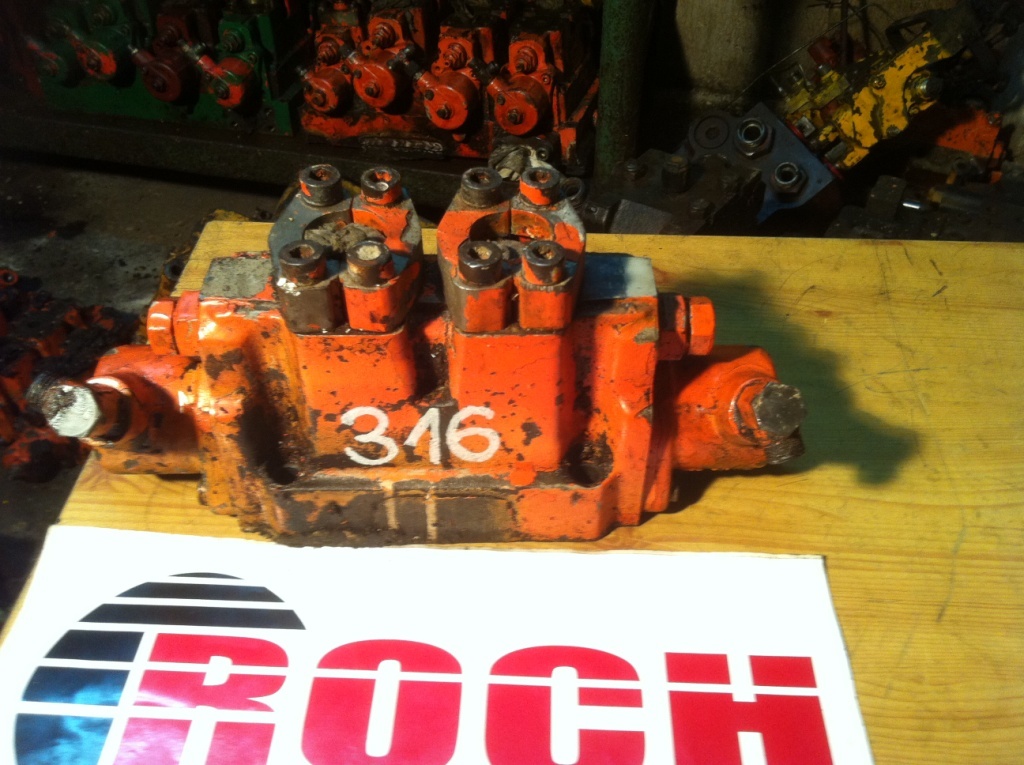 LINDE VW185660 - 1 SEKCYJNY - Válvula hidráulica para Maquinaria de construcción: foto 1 LINDE VW185660 - 1 SEKCYJNY - Válvula hidráulica para Maquinaria de construcción: foto 1