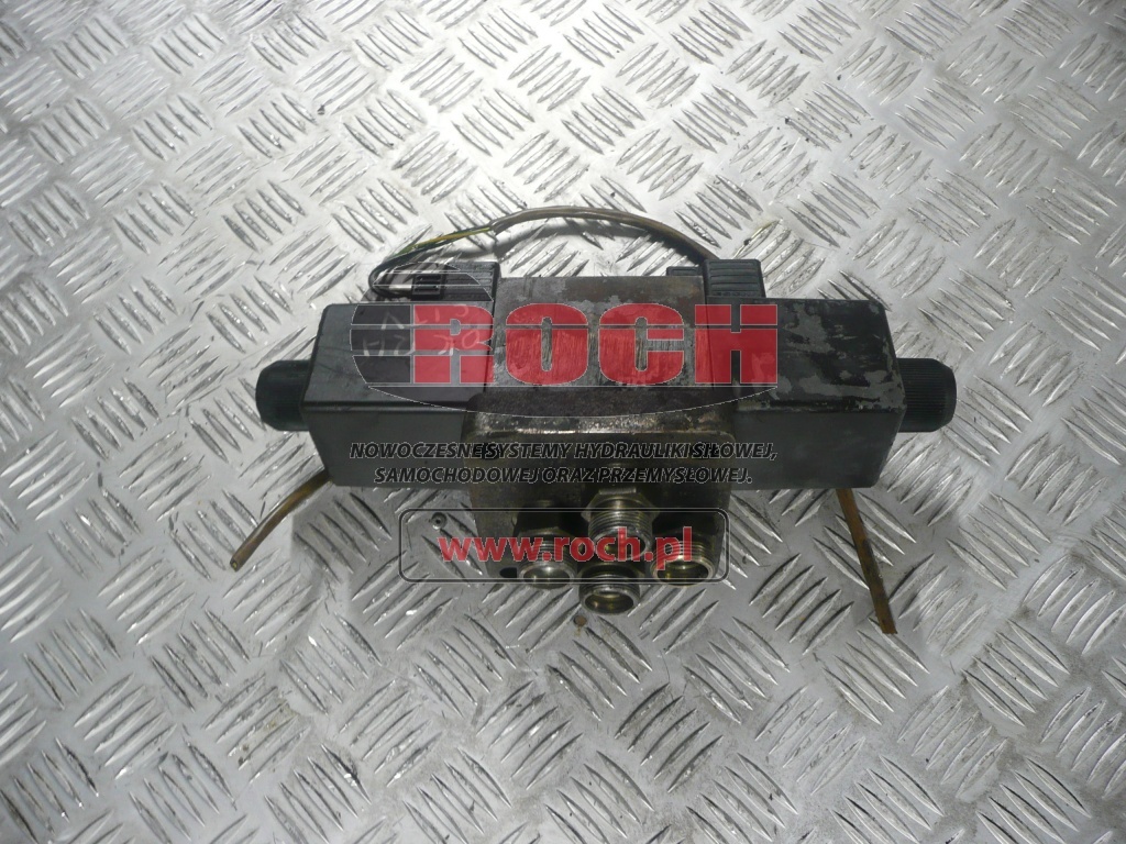 O&K 1725083 - 1 SEKCYJNY + ELEKTROZAWORY + CEWKI - Válvula hidráulica: foto 2 O&K 1725083 - 1 SEKCYJNY + ELEKTROZAWORY + CEWKI - Válvula hidráulica: foto 2