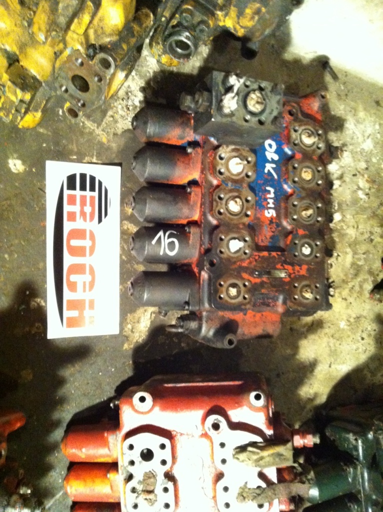 O&K 2241543 - 5 SEKCYJNY - Válvula hidráulica para Excavadora de ruedas: foto 1 O&K 2241543 - 5 SEKCYJNY - Válvula hidráulica para Excavadora de ruedas: foto 1