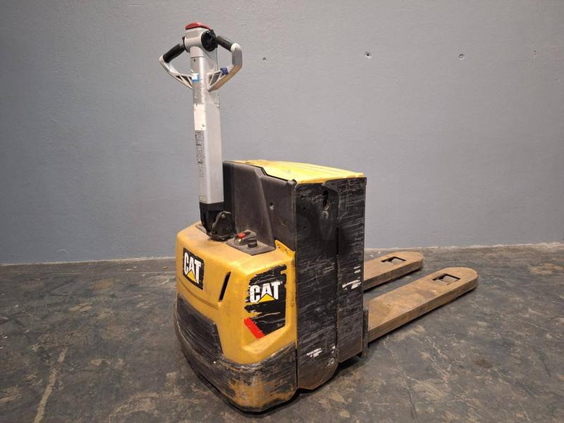 Caterpillar NPP20N2E - Transpaleta: foto 1 Caterpillar NPP20N2E - Transpaleta: foto 1