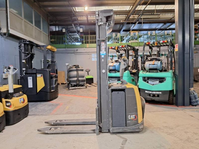 Caterpillar NSV16P - Apilador: foto 4 Caterpillar NSV16P - Apilador: foto 4