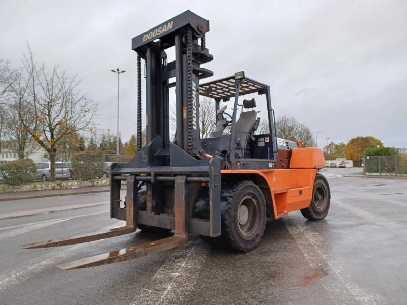 Doosan D1808-S - Carretilla elevadora diésel: foto 2 Doosan D1808-S - Carretilla elevadora diésel: foto 2