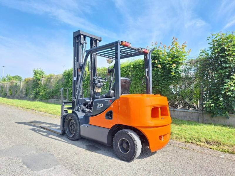 Doosan D30S 5 - Carretilla elevadora diésel: foto 4 Doosan D30S 5 - Carretilla elevadora diésel: foto 4