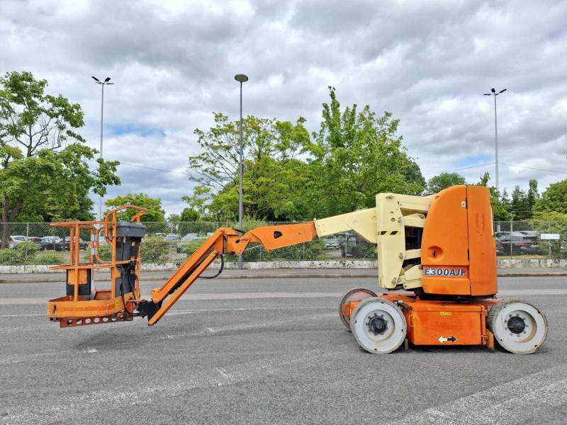 JLG E300AJP - Plataforma articulada: foto 3 JLG E300AJP - Plataforma articulada: foto 3