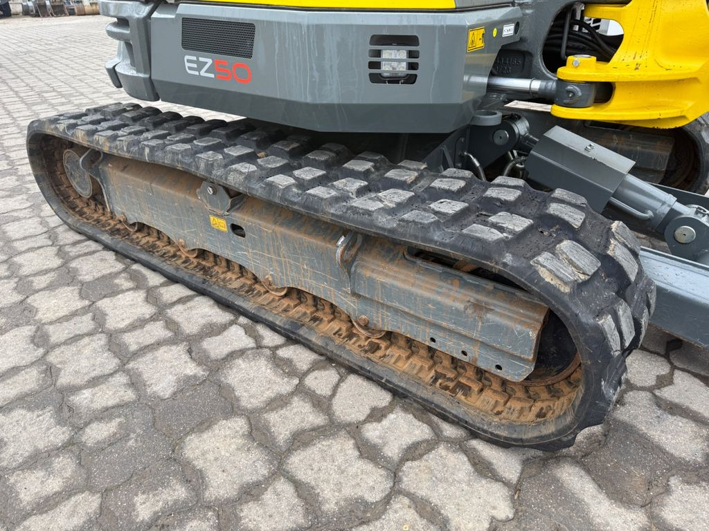 Wacker EZ 50, Bj 24, 300 BH, Gummiketten, HS03, TL - Miniexcavadora: foto 4 Wacker EZ 50, Bj 24, 300 BH, Gummiketten, HS03, TL - Miniexcavadora: foto 4