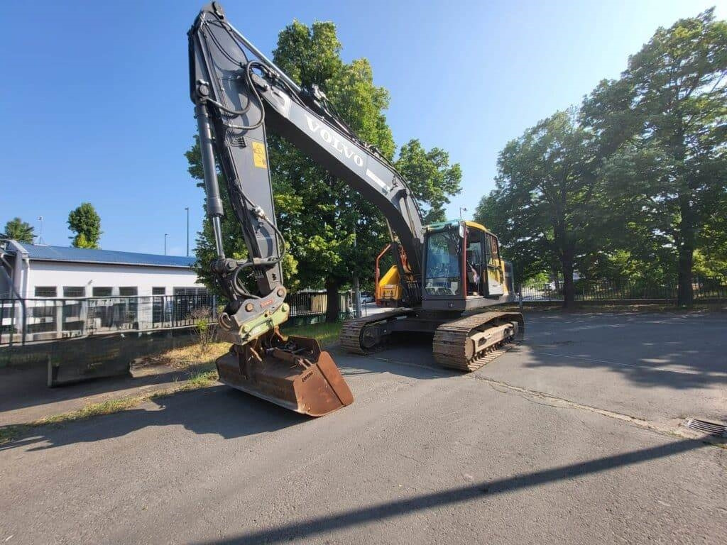 Volvo EC220EL - Excavadora de cadenas: foto 1 Volvo EC220EL - Excavadora de cadenas: foto 1