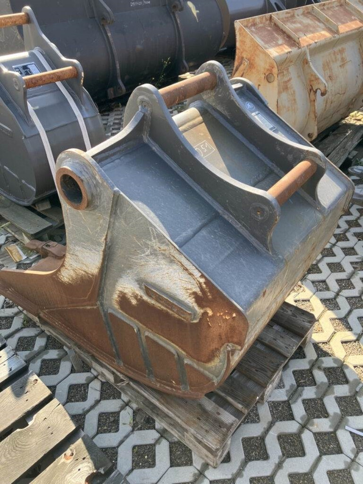 Volvo Tieflöffel mit Zähnen S60 - Retroexcavadora: foto 3 Volvo Tieflöffel mit Zähnen S60 - Retroexcavadora: foto 3