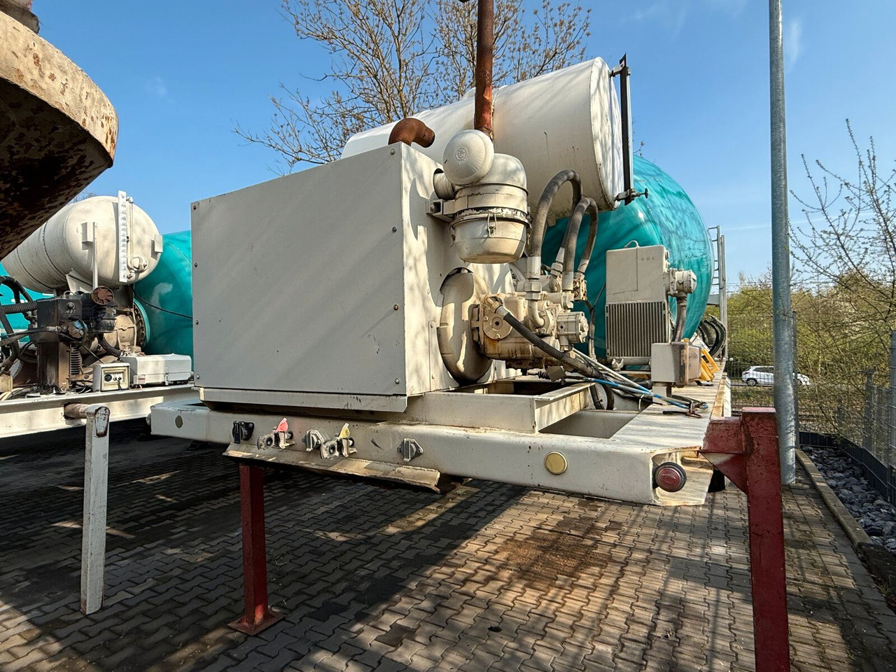 Betonmischer-Auflieger Stetter 10 m³ mit Motor - Camión hormigonera: foto 4 Betonmischer-Auflieger Stetter 10 m³ mit Motor - Camión hormigonera: foto 4