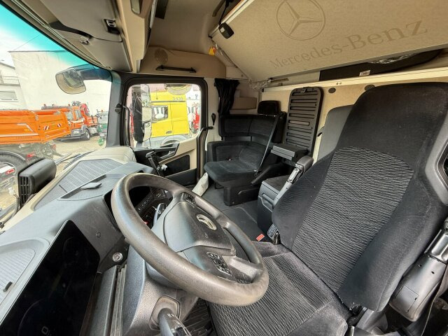 Mercedes-Benz ACTROS 1846 4x4 HAD Eur 6 Kipphydraulik Retarder - Cabeza tractora: foto 4 Mercedes-Benz ACTROS 1846 4x4 HAD Eur 6 Kipphydraulik Retarder - Cabeza tractora: foto 4