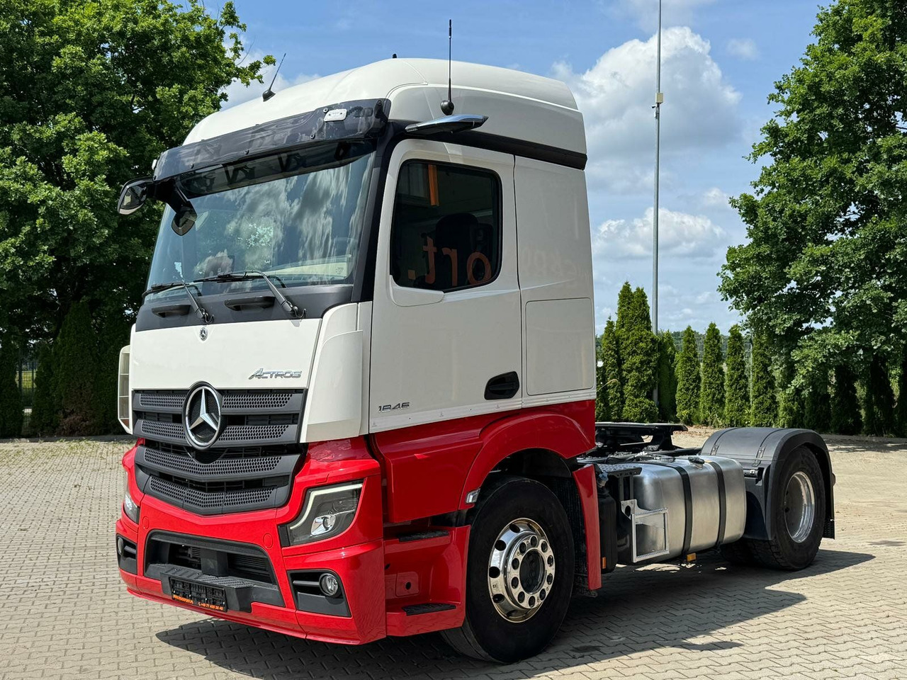 Mercedes-Benz Actros 1846 Euro 6 SZM Retarder - Cabeza tractora: foto 2 Mercedes-Benz Actros 1846 Euro 6 SZM Retarder - Cabeza tractora: foto 2