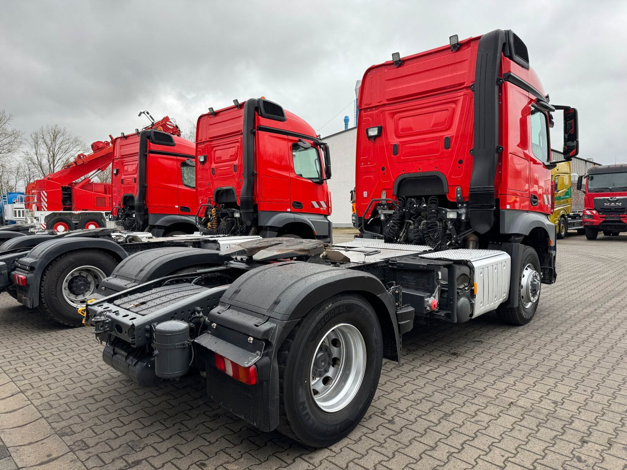 Mercedes-Benz Arocs 1845 LS 4x4 HAD *Kipphyd. Euro6 Blatt/Luft - Cabeza tractora: foto 4 Mercedes-Benz Arocs 1845 LS 4x4 HAD *Kipphyd. Euro6 Blatt/Luft - Cabeza tractora: foto 4