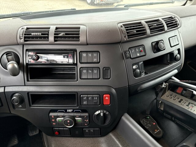 DAF CF 450 FAN 6x2 Pritsche mit Kran HIAB 188 E-6 - Camión grúa: foto 3 DAF CF 450 FAN 6x2 Pritsche mit Kran HIAB 188 E-6 - Camión grúa: foto 3