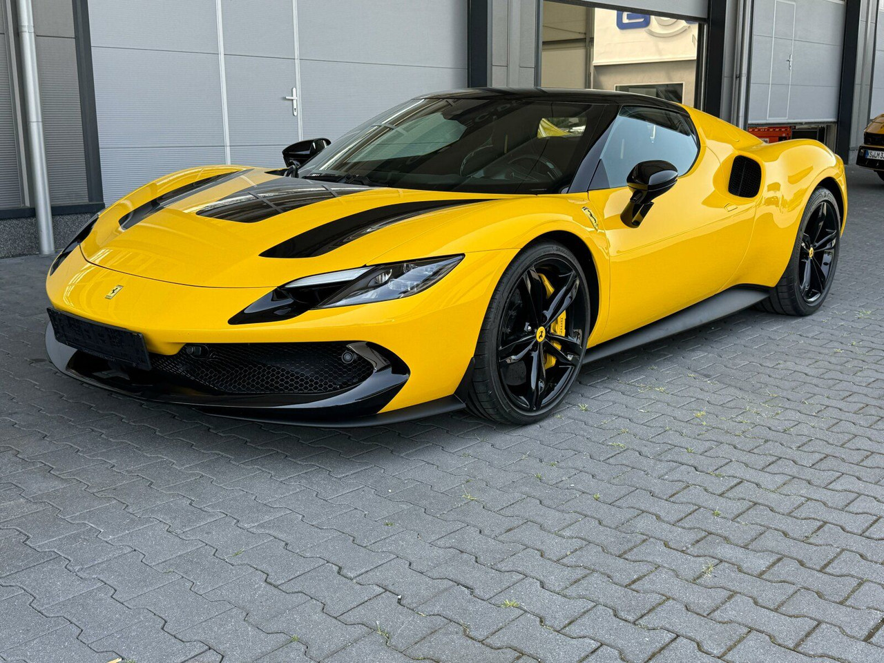 Coche Ferrari 296 GTB Coupe: foto 6