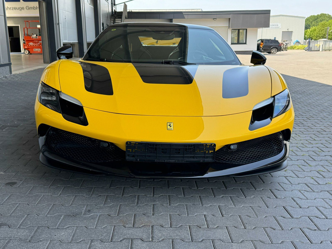 Coche Ferrari 296 GTB Coupe: foto 7