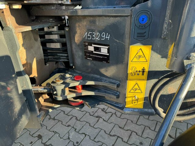 Komatsu WA 100M-8E0 Radlader 8 Ton - 3931 H - 0,75m³ - Cargadora de ruedas: foto 4 Komatsu WA 100M-8E0 Radlader 8 Ton - 3931 H - 0,75m³ - Cargadora de ruedas: foto 4