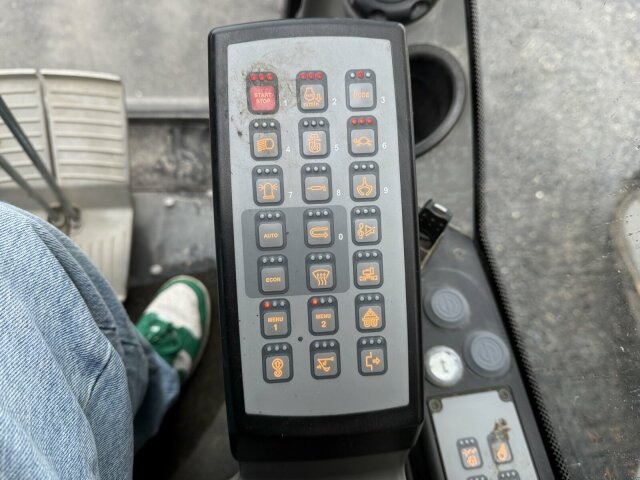 Liebherr LH40C Litronic Industry Long reach 43 Ton - Excavadora de cadenas: foto 4 Liebherr LH40C Litronic Industry Long reach 43 Ton - Excavadora de cadenas: foto 4