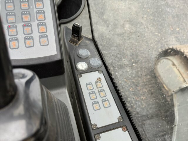 Liebherr LH40C Litronic Industry Long reach 43 Ton - Excavadora de cadenas: foto 5 Liebherr LH40C Litronic Industry Long reach 43 Ton - Excavadora de cadenas: foto 5